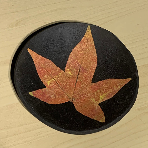 Stoneware Round Dish - Black with Autumn Leaf